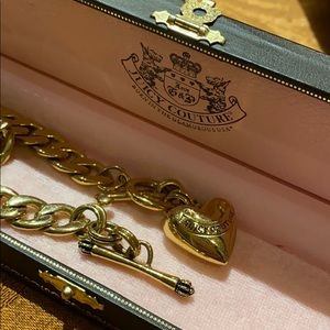 Juicy Couture necklace (with box!)